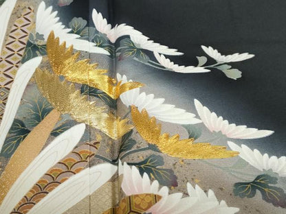 平和屋着物●豪華黒留袖　駒刺繍　草花文　暈し染め　金彩　ロング丈　正絹　逸品　未使用　DABG2366ud