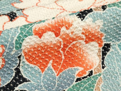 平和屋着物●名門　藤娘きぬたや・総絞り(杢目絞り)　振袖　総絞り　草花文　黒地　正絹　逸品　DABG2381ud