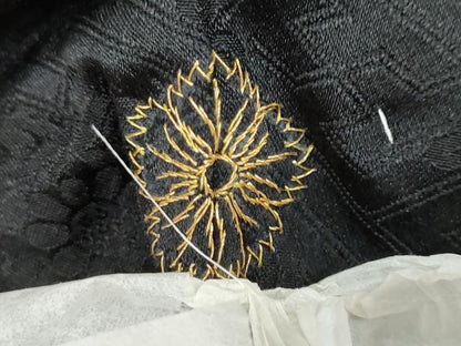 平和屋着物●訪問着　絞り　刺繍　雪輪草花籬文　黒地　金糸　正絹　逸品　未使用　DABG2412ud