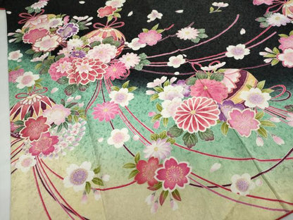 平和屋着物●豪華振袖　手毬草花文　暈し染め　黒地　金通し地　正絹　逸品　DABG2432ud