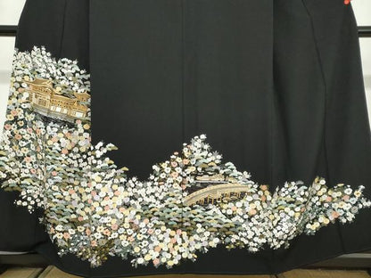 平和屋着物●豪華黒留袖　総刺繍　風景草花文　金糸　正絹　逸品　DABG2472ud