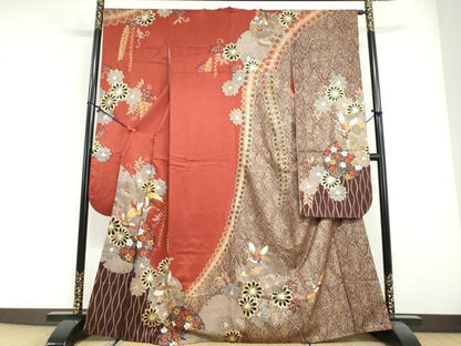平和屋着物●谷崎潤一郎の世界　振袖　駒刺繍　雪輪草花文　宝尽くし　金彩　正絹　逸品　DABG2599ud