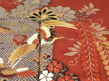 平和屋着物●谷崎潤一郎の世界　振袖　駒刺繍　雪輪草花文　宝尽くし　金彩　正絹　逸品　DABG2599ud