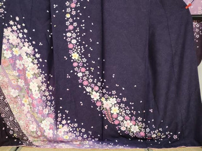平和屋着物●豪華振袖　駒刺繍　流水草花文　暈し染め　金彩　金通し地　正絹　逸品　DABG2773ud