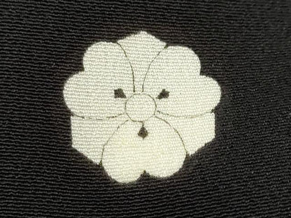 平和屋着物●豪華黒留袖　駒刺繍　舞花文　銀糸　正絹　逸品　DABG2795ud