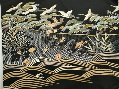 平和屋着物●豪華黒留袖　駒刺繍　宝尽くし飛鶴松文　金彩　正絹　逸品　DABG2799ud