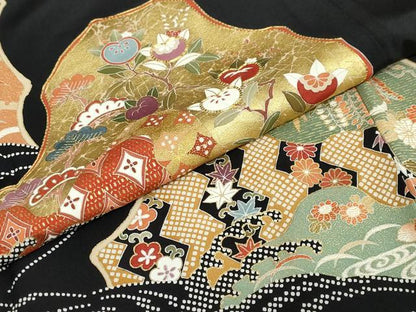 平和屋着物●豪華黒留袖　駒刺繍　流水吉祥草花文　金彩　正絹　逸品　DABG2815ud