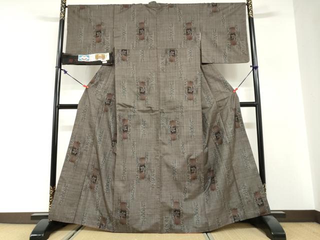 平和屋着物●本場奄美大島紬　7マルキ　古代染色純泥染　短冊草花文　証紙付き　盛商謹製　正絹　逸品　DABG2820ud