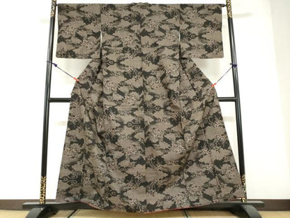 平和屋着物●本場大島紬　7マルキ　雲取り草花文　反端付き　正絹　逸品　DABG2863ud