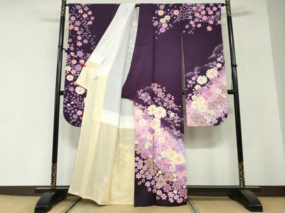 平和屋着物●豪華振袖　刺繍　舞花文　暈し染め　金彩　銀通し地　京都きもの友禅扱い　正絹　逸品　DABG2905ud