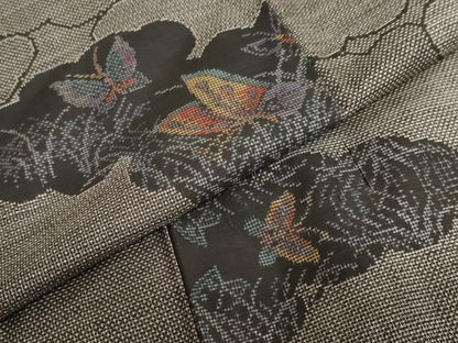 平和屋着物●本場大島紬　150亀甲　雲取り舞蝶文　正絹　逸品　DABG2912ud