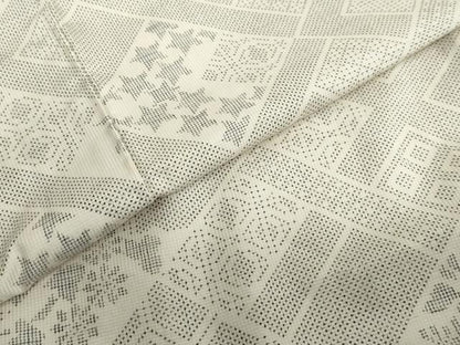 平和屋着物●本場大島紬　白大島　7マルキ　吉祥花文　正絹　逸品　DABG2914ud