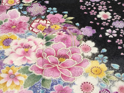 平和屋着物●豪華振袖　手毬草花文　暈し染め　黒地　金彩　正絹　逸品　DABG2917ud