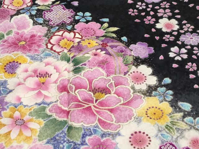平和屋着物●豪華振袖　手毬草花文　暈し染め　黒地　金彩　正絹　逸品　DABG2917ud