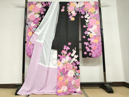 平和屋着物●押切もえ　MOE OSHIKIRI　振袖　舞花文　暈し染め　黒地　金通し地　正絹　逸品　DABG2982ud