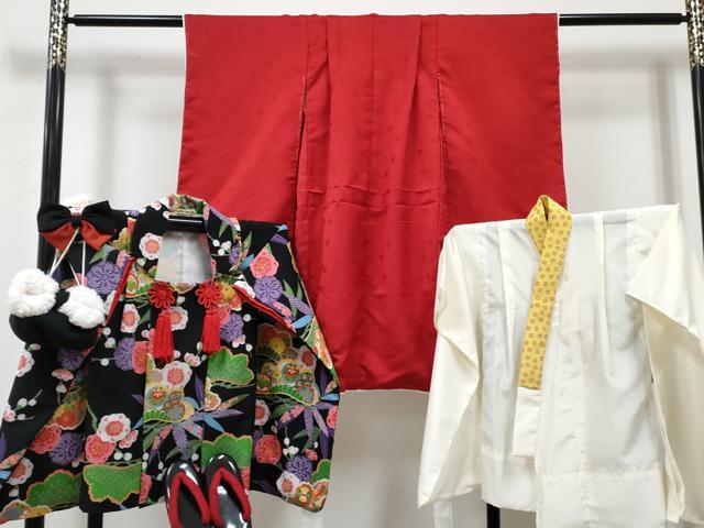 平和屋着物[]七五三　女の子　３歳　祝着　三つ身　長襦袢(単衣)・コート・小物セット　朱・緋色　松取り花文　金彩　DABG3030ma
