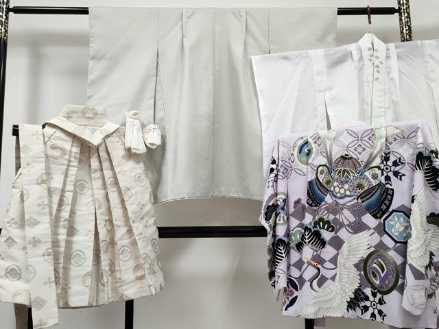 平和屋着物[]七五三 男の子 祝着・羽織・長襦袢(単衣・半衿刺繍)・行灯袴・小物セット 灰黄緑色 兜 打ち出の小槌 飛鶴松 金彩 DABG3040ma