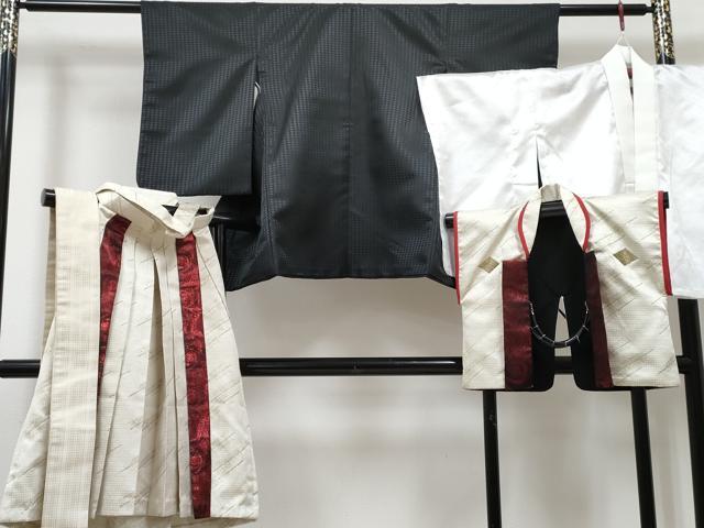 平和屋着物[]七五三　男の子　祝着・陣羽織・長襦袢(単衣)・行灯袴・帯セット　矢羽菱文　金銀糸　DABG3046ma