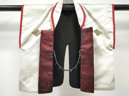 平和屋着物[]七五三　男の子　祝着・陣羽織・長襦袢(単衣)・行灯袴・帯セット　矢羽菱文　金銀糸　DABG3046ma