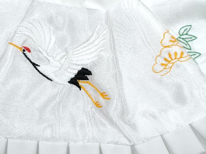 平和屋着物[]和装小物　お宮参り　男の子　子供　帽子・スタイ・お守り袋セット　刺繍　飛鶴松文　箱付き　未使用　DABG3139ma