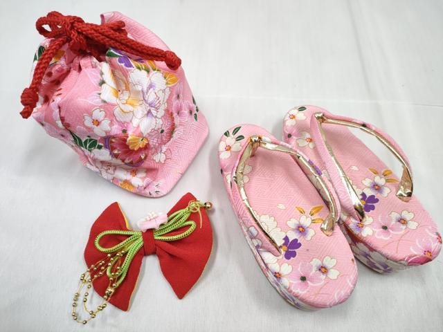 平和屋着物[]七五三　女の子　３歳　祝着　三つ身　長襦袢(単衣)・被布・草履・小物セット　鞠花文　暈し染め　金彩　箱付き　DABG3147ma