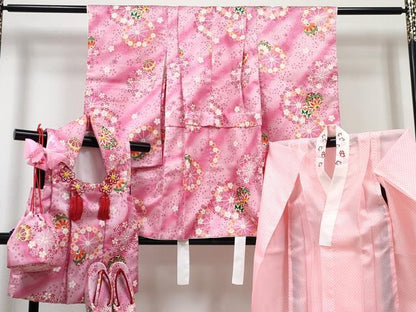 平和屋着物[]七五三　女の子　３歳　祝着　三つ身　長襦袢(単衣)・被布・草履・小物セット　鞠花文　暈し染め　金彩　箱付き　DABG3148ma
