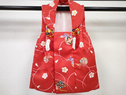 平和屋着物[]七五三　女の子　３歳　祝着　三つ身　長襦袢(単衣)・被布・草履・小物セット　風車 折り鶴鞠花文 金彩　箱付き　DABG3151ma