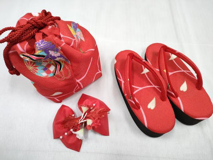 平和屋着物[]七五三　女の子　３歳　祝着　三つ身　長襦袢(単衣)・被布・草履・小物セット　風車 折り鶴鞠花文 金彩　箱付き　DABG3151ma