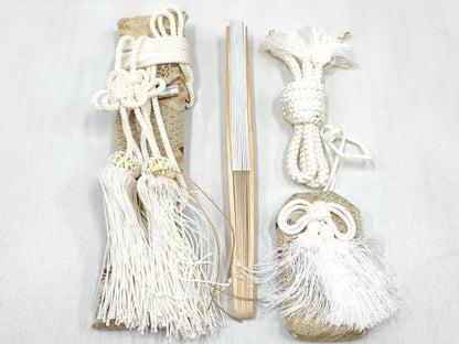 平和屋着物[]七五三　男の子　行灯袴・帯・雪駄・小物セット　双鶴菱文　金糸　箱付き　DABG3157ma