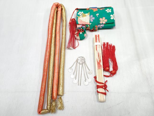 平和屋本店[]西陣　おくむら謹製　女の子　子供　つけ帯・草履・バッグ・小物セット　糸車文　金糸　箱付き　DABG3160ma