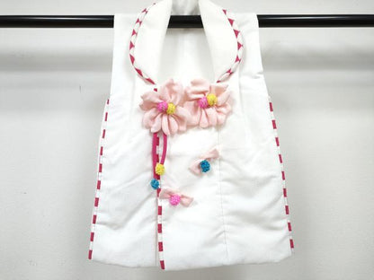 平和屋着物[]七五三　女の子　３歳　祝着　三つ身　長襦袢(単衣)・被布・巾着セット　矢羽扇面花文 金彩 片身変り　洗える着物　DABG3200ma