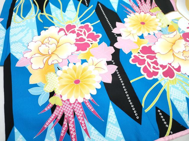 平和屋着物[]七五三　女の子　３歳　祝着　三つ身　長襦袢(単衣)・被布・巾着セット　矢羽扇面花文 金彩 片身変り　洗える着物　DABG3200ma