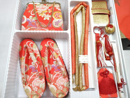平和屋着物[]和装小物　女の子　子供　草履・バッグ・帯締め・小物セット　鞠花文　金銀糸　箱付き　逸品　DABG3203ma