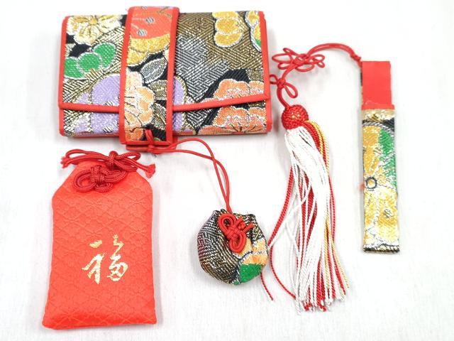 平和屋着物[]和装小物　女の子　子供　草履・巾着・帯締め・小物セット　辻が花　黒地　金銀糸　箱付き　逸品　DABG3205ma