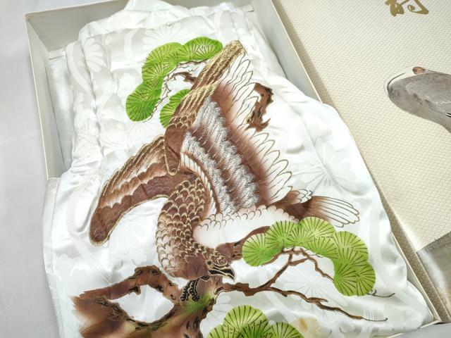 平和屋着物[]七五三　男の子　祝着・被布セット　刺繍　鷹　鷲　笹松花文　金彩　箱付き　洗える着物　DABG3209ma