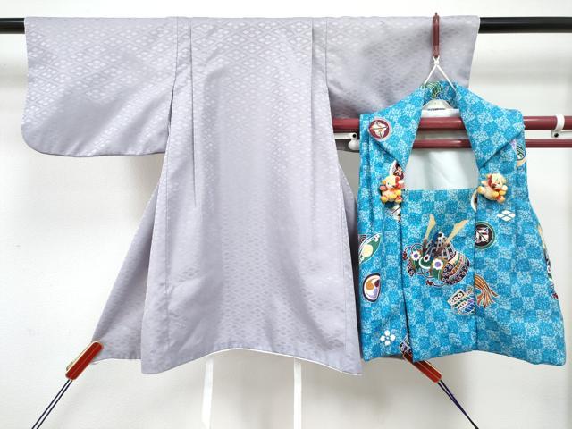 平和屋着物[]男の子　子供　ベビー着物　被布セット　薄梅鼠色　兜　金彩　DABG3222ma