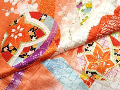 平和屋着物[]七五三　女の子　３歳　祝着　三つ身　長襦袢(無双仕立て・半衿刺繍)セット　絞り　舞花文　暈し染め　金彩　逸品　DABG3230ma