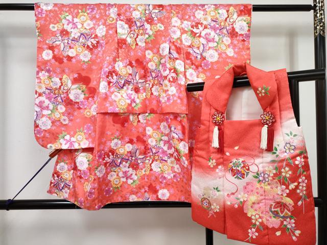 平和屋着物[]七五三　女の子　３歳　祝着　三つ身　被布セット　鞠花蝶文　暈し染め　金彩　DABG3235ma