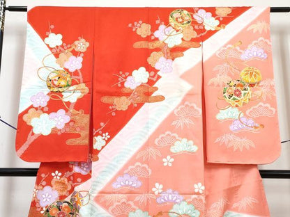 平和屋着物[]七五三　女の子　７歳　祝着　四つ身　長襦袢(単衣)セット　駒刺繍　鞠花文　暈し染め　金彩　逸品　未使用　DABG3238ma