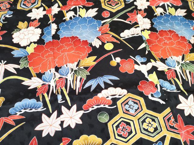 平和屋着物[]七五三　女の子　７歳　祝着　四つ身　襦袢(無双仕立て・半衿刺繍)セット　吉祥花文　黒地　逸品　DABG3269ma