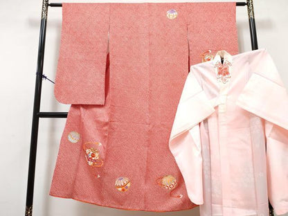 平和屋着物[]七五三　女の子　７歳　祝着　四つ身　長襦袢(無双仕立て・半衿刺繍)セット　刺繍　総絞り　鞠花文　金糸　逸品　DABG3322ma