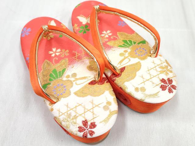 平和屋着物[]和装小物　女の子　子供　草履・バッグ・帯締め・小物セット　花蝶文　金糸　箱付き　逸品　DABG3476ma