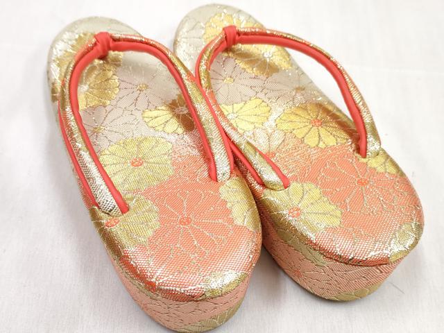 平和屋着物[]和装小物　女の子　子供　草履・バッグ・帯締め・小物セット　菊　金銀糸　箱付き　逸品　DABG3482ma