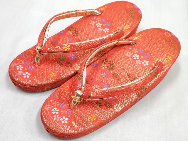 平和屋着物[]和装小物　女の子　子供　草履・バッグ・帯締め・小物セット　雲取り花文　金糸　箱付き　逸品　DABG3483ma
