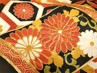 平和屋本店●豪華振袖　駒刺繍　吉祥花文　黒地　金彩　正絹　逸品　DABG3524du