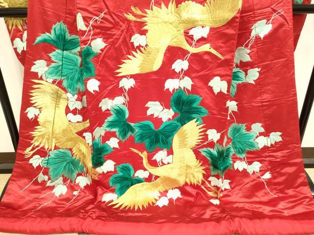 平和屋本店●色打掛　お引きずり　和装　婚礼　結婚式　花嫁　神社挙式　総刺繍　飛鶴蔦の葉文　金糸　逸品　DABG3602du