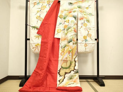 平和屋本店●色打掛　お引きずり　和装　婚礼　結婚式　花嫁　神社挙式　総刺繍　孔雀　松竹梅　金銀糸　逸品　DABG3605du
