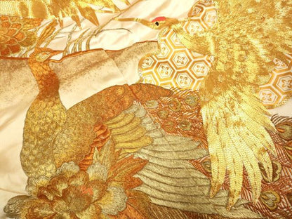平和屋本店●色打掛　お引きずり　和装　婚礼　結婚式　花嫁　神社挙式　駒刺繍　総刺繍　飛鶴孔雀花松文　金彩　逸品　DABG3606du