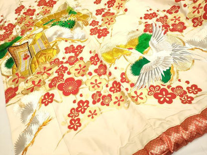 平和屋本店●色打掛　お引きずり　和装　婚礼　結婚式　花嫁　神社挙式　駒刺繍　総刺繍　飛鶴御所車梅松文　金彩　逸品　DABG3610du