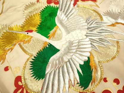 平和屋本店●色打掛　お引きずり　和装　婚礼　結婚式　花嫁　神社挙式　駒刺繍　総刺繍　飛鶴御所車梅松文　金彩　逸品　DABG3610du